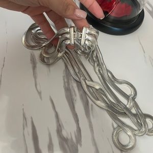 Stunning 3 tiered silver necklace